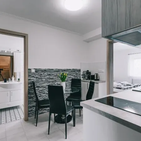 Apartment Bekeapartmanhaz *