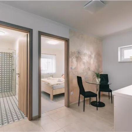 Apartment Bekeapartmanhaz